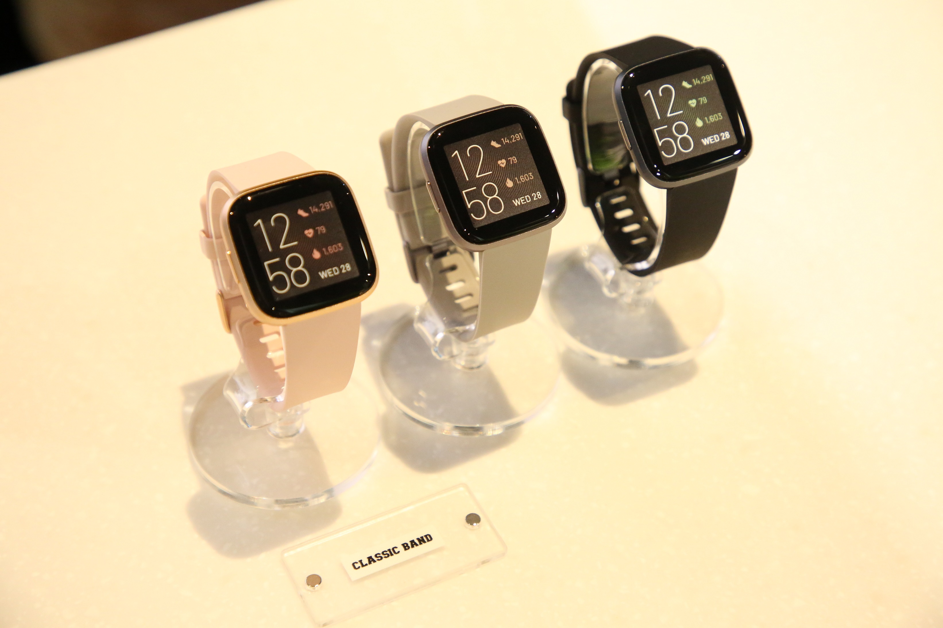 fitbit versa premium